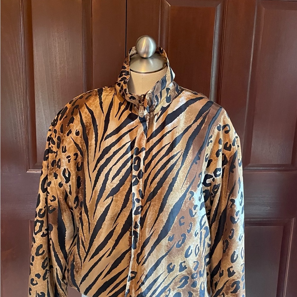 Ladies, leopard silk jacket. Size L  with shoulder pads, non-smoking house.